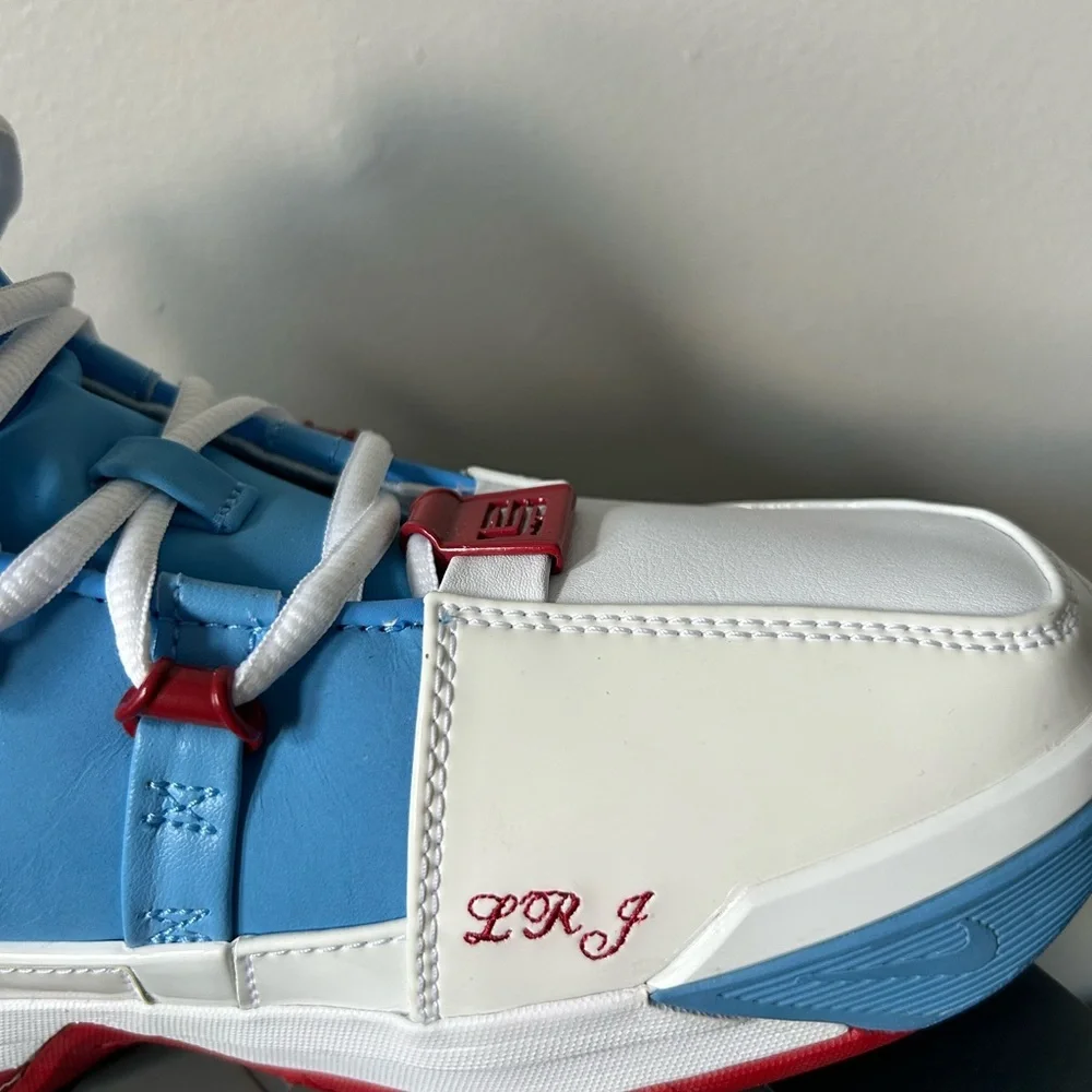 Nike LeBron 3 “Houston Oilers” Men’s Size 10 👟🏀 - Picture 6 of 12